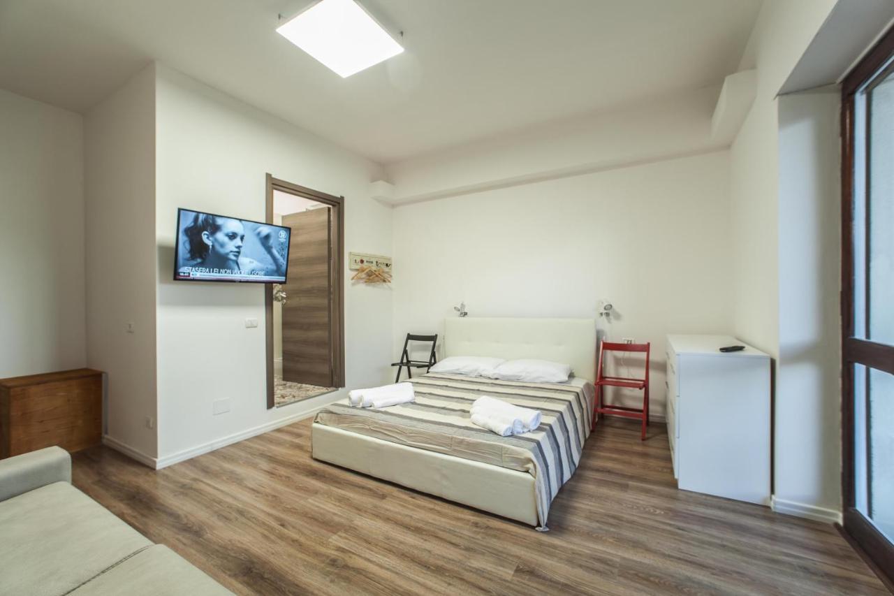 Residence Del Teatro Al Porto Cagliari Esterno foto