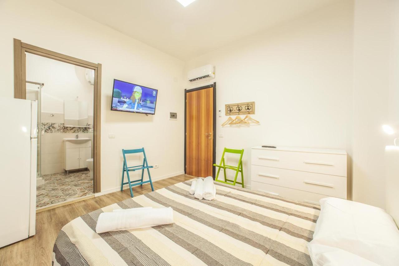 Residence Del Teatro Al Porto Cagliari Esterno foto